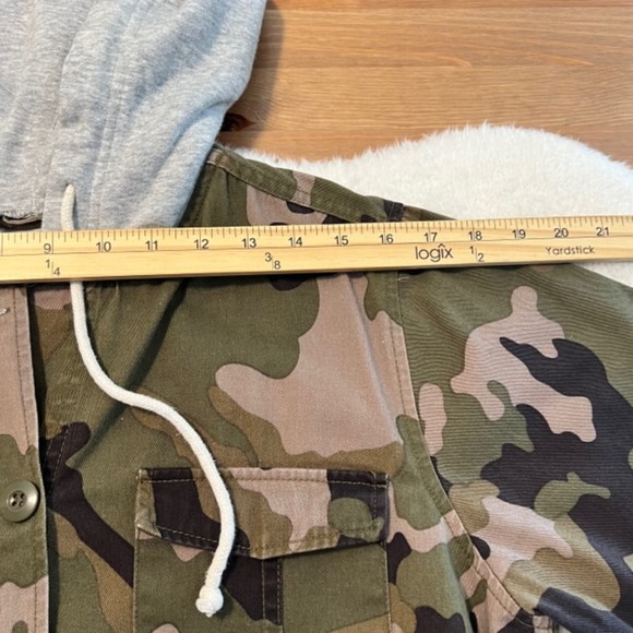 Rue 21 Green Camouflage Drawstring Button Hooded Shirt Jacket Shacket Sz LG - Picture 10 of 12